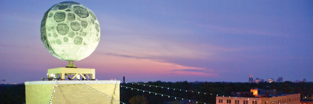 Moonrise-rooftop-new-moon-room