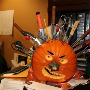 Las Vegas pumpkin carver's designs bring Halloween feel to Centennial Hills  Library — PHOTOS