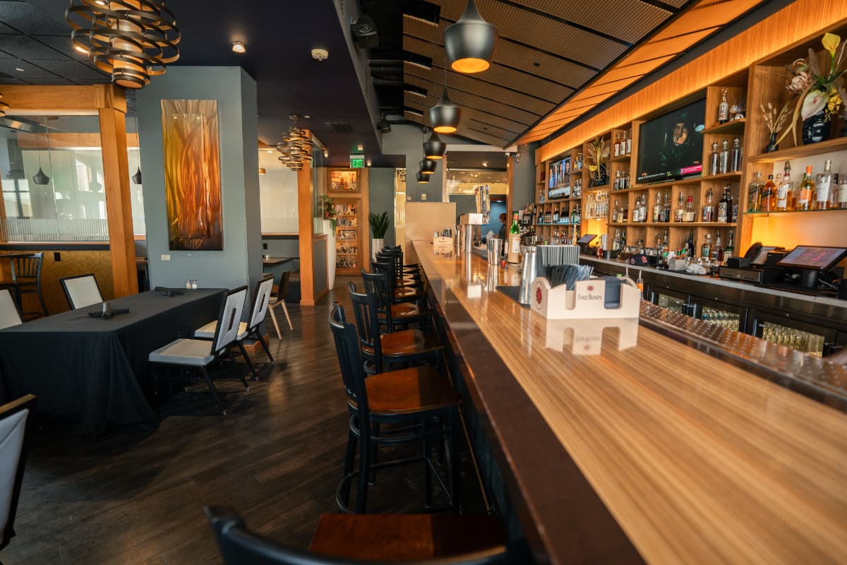 The bar at the eclipse restaurant